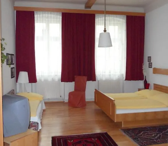 ゲストハウス Fruehstueckspension Barbara Pöchlarn